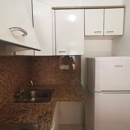 Apartment Encantador Cerca De La Playa Con Terraza En Llanca, Sant Carles - Es-89-119 *