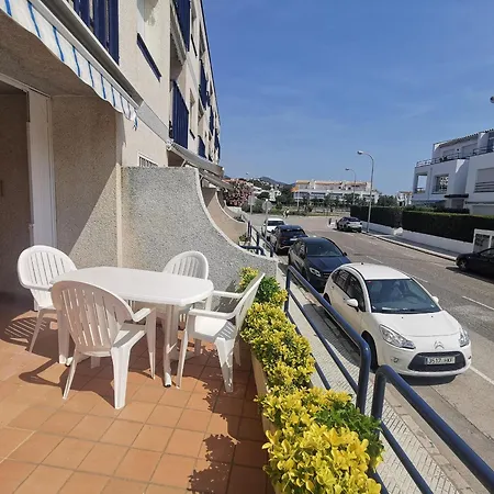Encantador Cerca De La Playa Con Terraza En Llanca, Sant Carles - Es-89-119 아파트 *